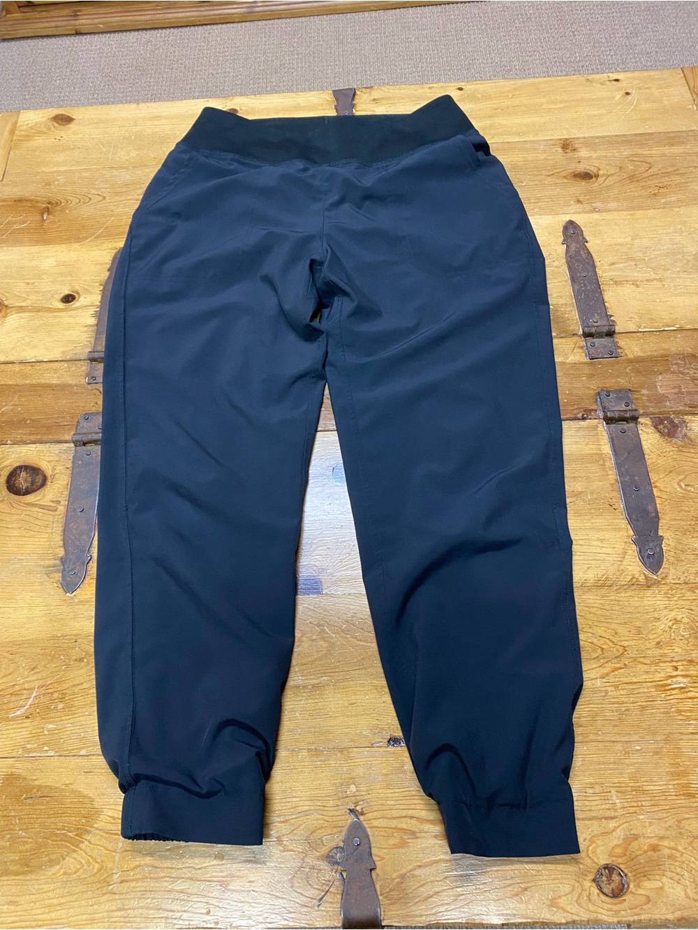 Patagonia Women’s insulated Happy Hike Studio pants. Black.  SZ Small.